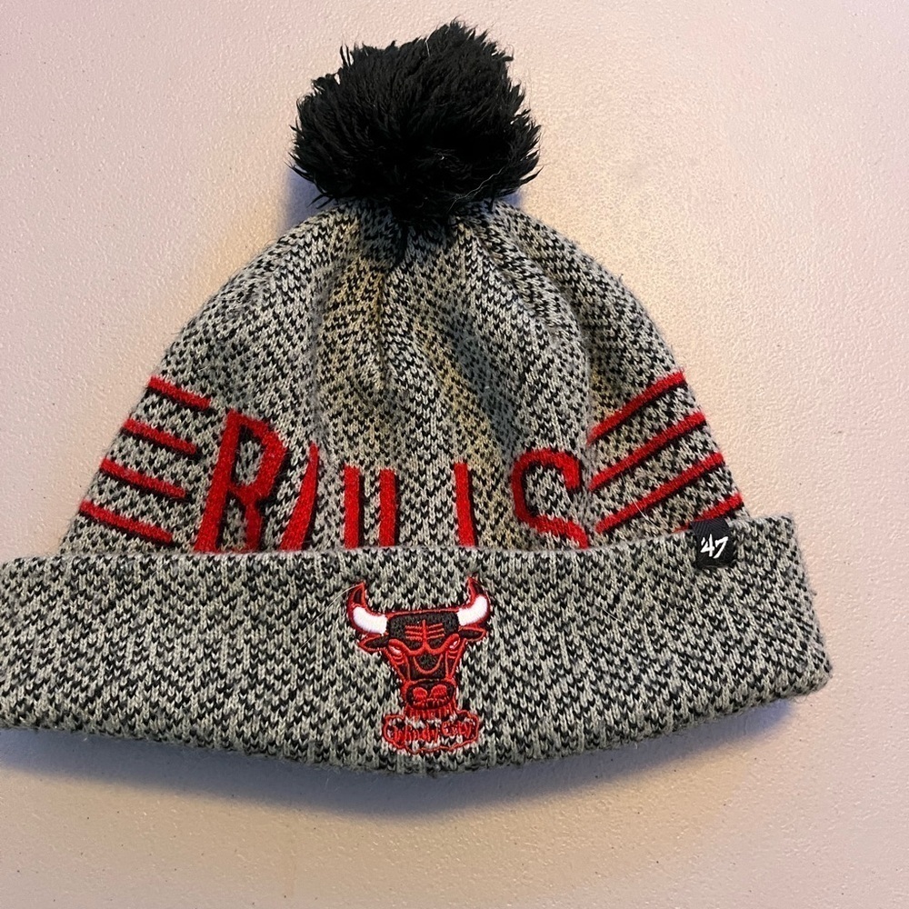 Chicago Bulls Black & Red  Pom Pom beanie